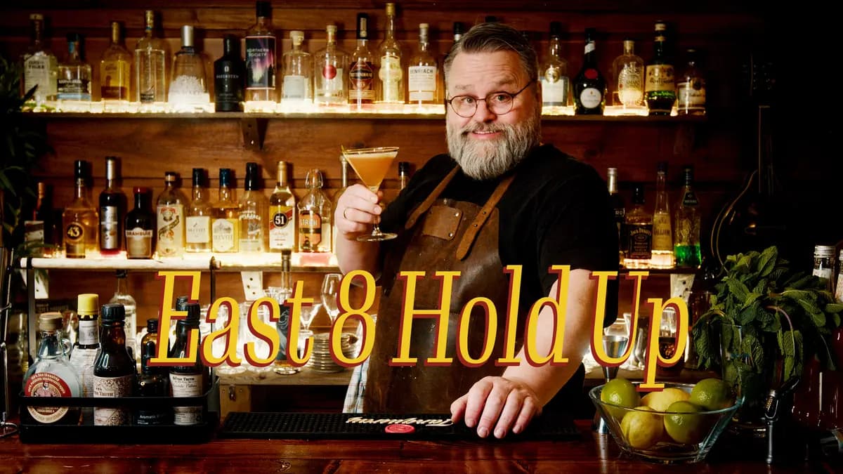 East 8 Hold Up -fruktig vodka-cocktail med pasjonsfrukt